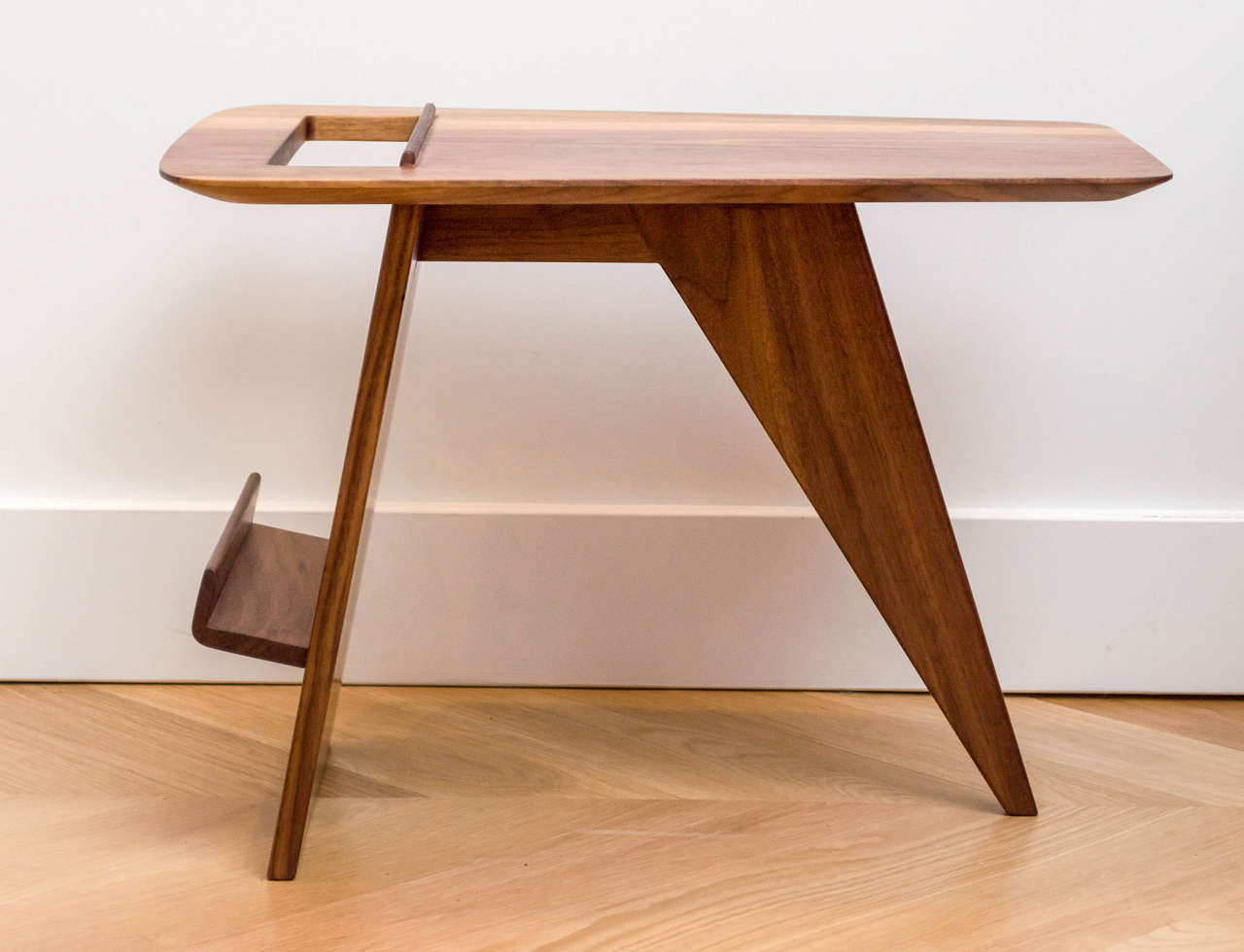 Jens Risom Magazine Table In Excellent Condition In San Francisco, CA